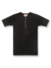 ヘンリーネックスリムフィット半袖Tシャツの全体像