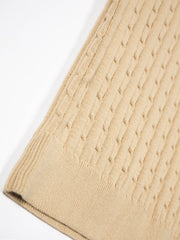 ツイスト柄編み技法とシェルボタンのディテール展示