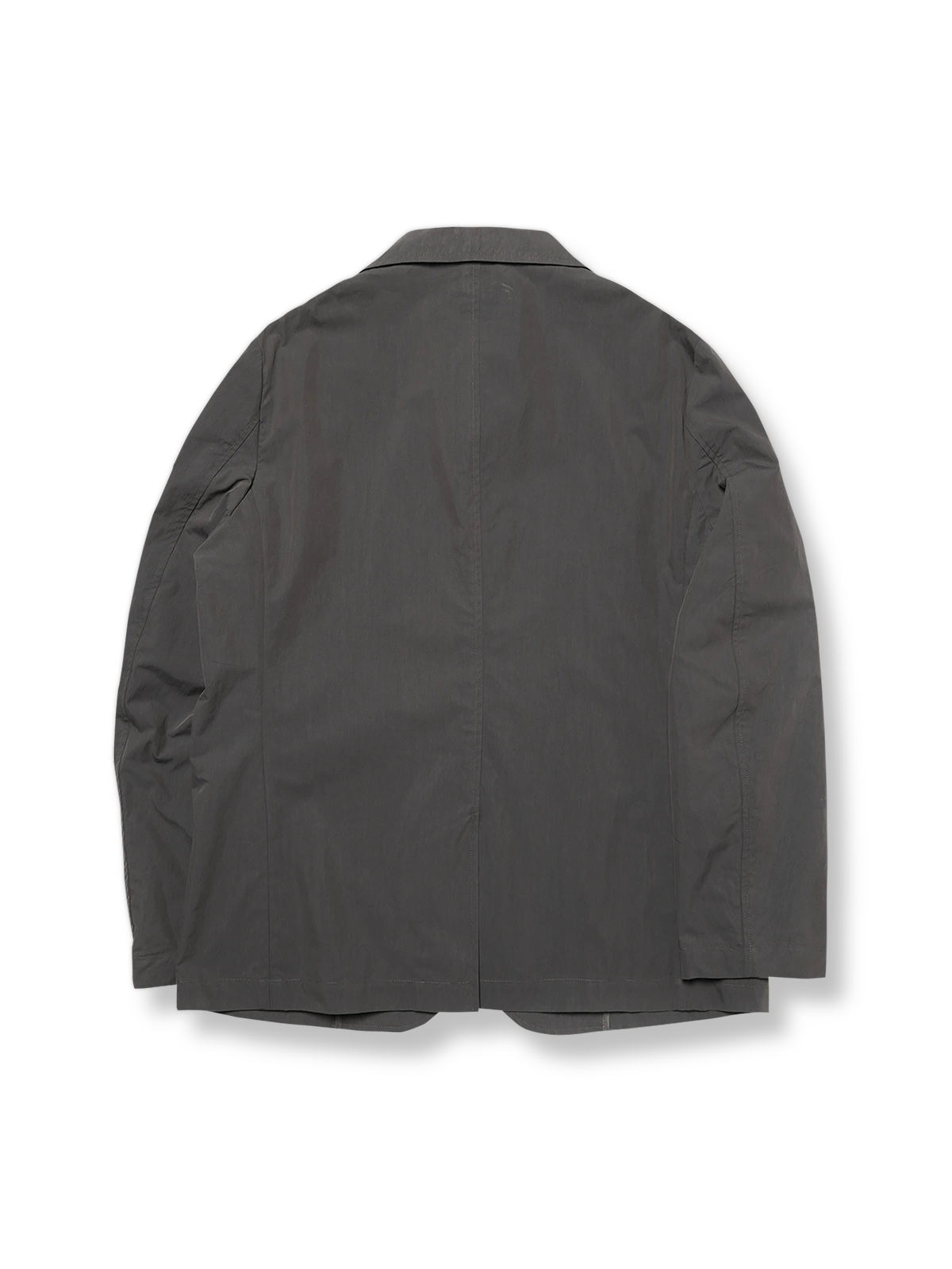 塩縮加工の軽量サマージャケットの正面展示