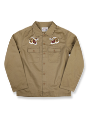 リバーシブル仕様のトラ刺繍ワークシャツ全体デザイン。片面には胸元に精緻なトラ刺繍、もう片面には竹林に佇むトラのデザインが施された、オリエンタルデザインとミリタリースタイルが融合したシャツ