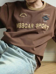 モデルがヴィンテージスポーツジャージTシャツを着用している様子