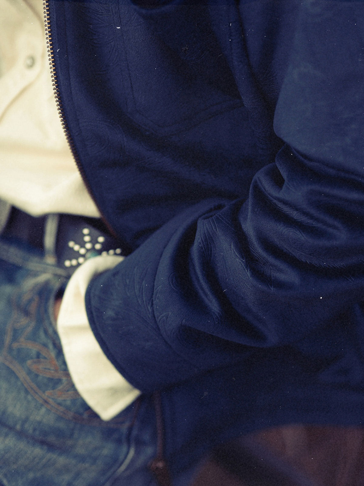 インディアントーテムのエンボス加工ディテールのクローズアップ