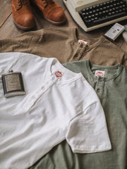 ヘンリーネック半袖Tシャツ