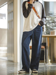 モデル画像:モデルが着用したレトロストレートデニムパンツのコーディネート