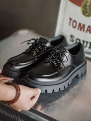 U字型ステッチとギザギザラバーソールの詳細画像