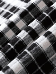 軽い起毛加工生地とクラシックなポケットデザインのディテール画像