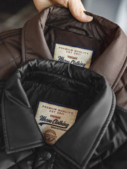 合成皮革と菱形キルティングディテールのクローズアップ