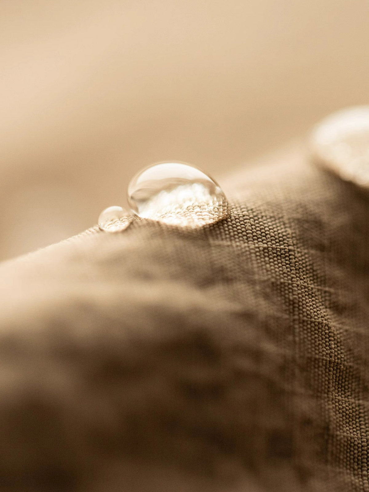 大きめポケットと防水素材の詳細図