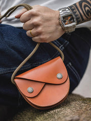 ダブルフラップ 植物タンニン 鞣し革 サドル バッグ