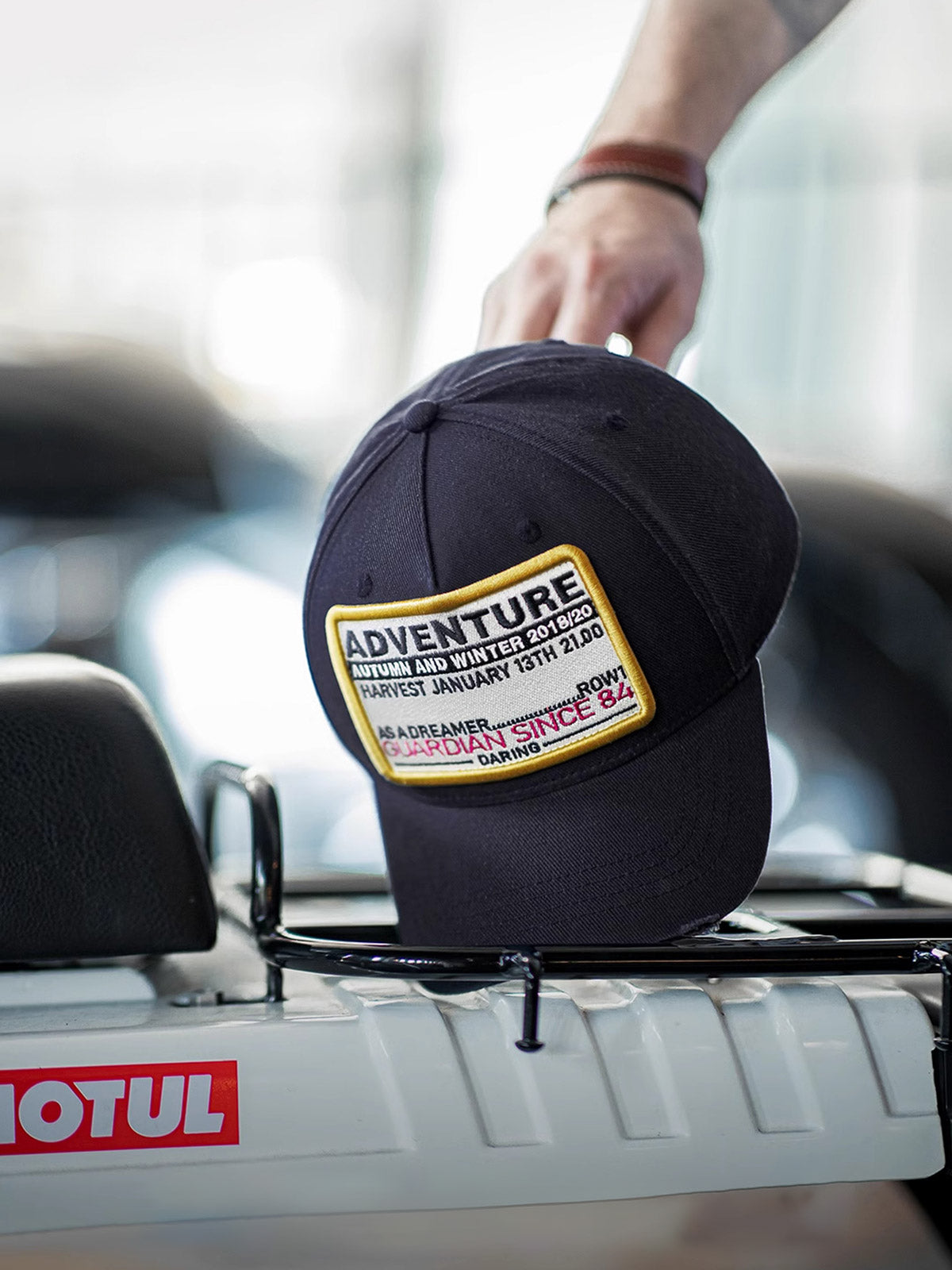 ヴィンテージベースボールキャップの着用イメージ