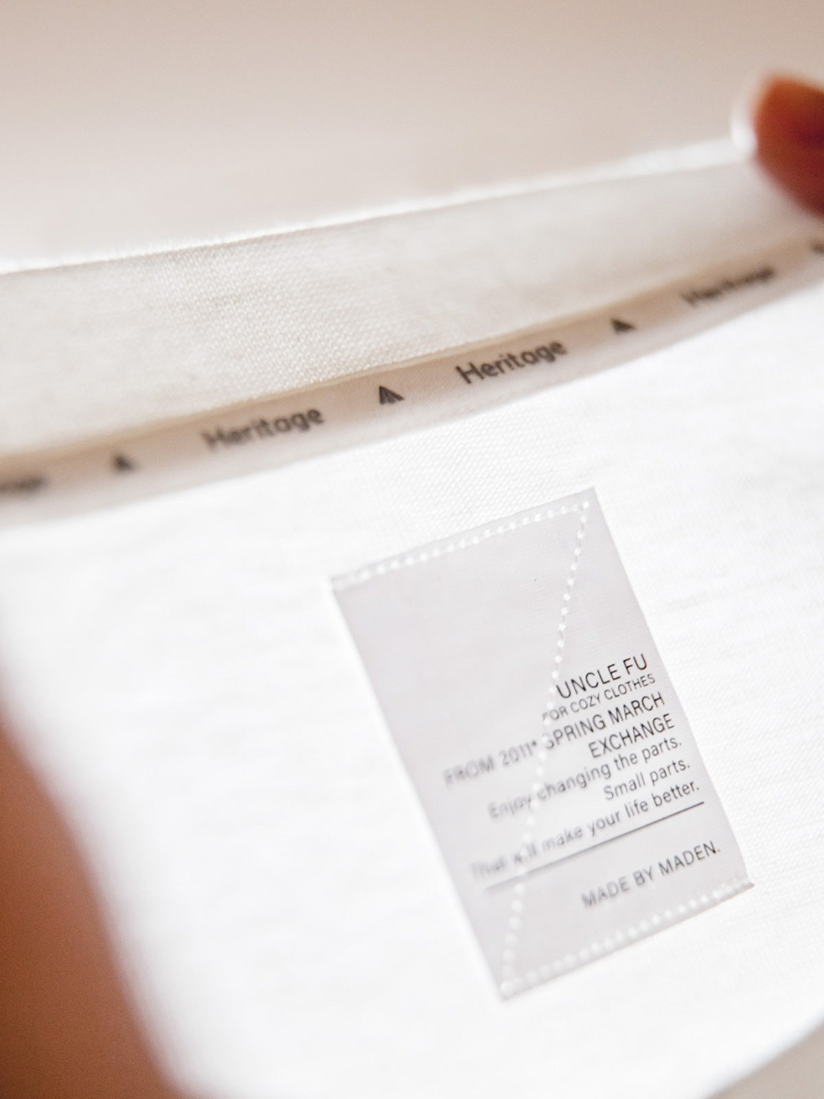 ワッフル生地のパッチワーク部分とドロップショルダーデザインの詳細画像