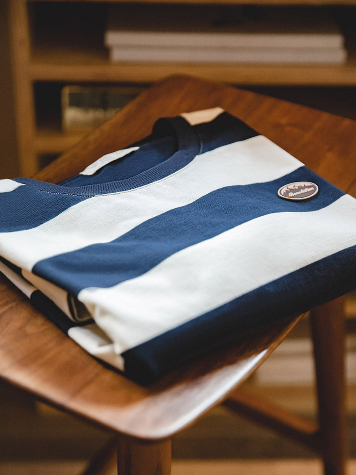 詳細画像:長袖Tシャツの裾スリット詳細図