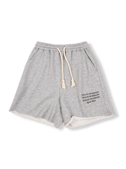 レトロスタイルのレタープリントカジュアルショートパンツ正面展示