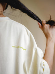 個性的なプリント半袖Tシャツ