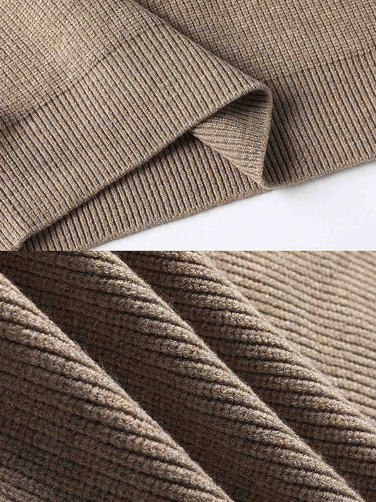 製品画像
「オープンカラー バイカラー ニットセーター全体像。開襟デザインとルーズフィットシルエットが特徴のバイカラーセーター」
詳細画像
「オープンカラー バイカラー ニットセーターのディテール。袖のバイカラーデザインとジッパー付き襟のクローズアップ」