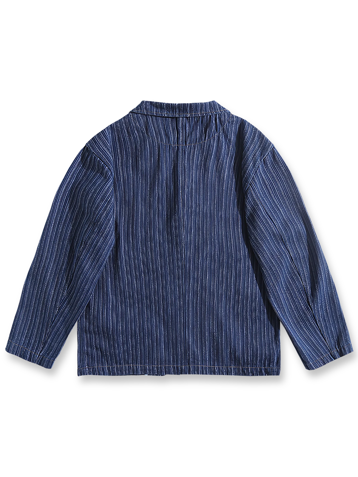 製品画像:
「フレンチヴィンテージスタイルとクラシックなスーツデザインが融合したストライプ ワークスーツ ジャケット。縦ストライプ生地を採用し、ルーズフィットシルエットが快適さとエレガントさを両立。正面全体のデザイン展示図。」
詳細画像:
「ストライプ ワークスーツ ジャケットのボタンディテールと大容量ポケットをクローズアップ。3つのボタンがアクセントとなり、ワークウェアの実用性を強調する縦ストライプ生地のディテール写真。」