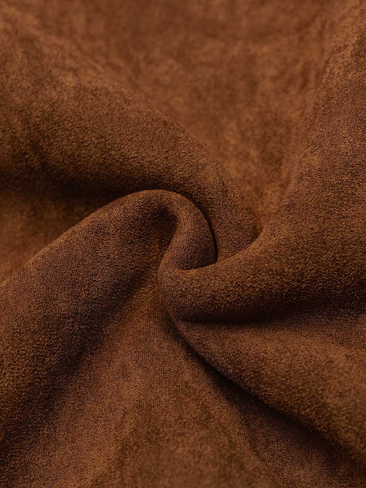 製品画像
「パッチワーク フード付き ボアライニング 保温ジャケット全体像。柔らかなフェイクシープスキン素材とヴィンテージ感を演出するデザインが特徴」
詳細画像
「パッチワーク フード付き ボアライニング 保温ジャケットのディテール。滑らかなボアライニングと丁寧なパッチワークステッチのクローズアップ」