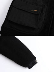 製品画像
"ラムスキン カラーブロック ハイネック 中綿ジャケット、フェイクレイヤーデザインを採用したダブルジップデザイン、軽量で暖かく、視覚的に重ね着感を演出しながら実用性を兼ね備えたジャケット"
詳細画像
"ラムスキンカラーブロックジャケット、ダブルジップとハイネックデザインで暖かさとスタイリッシュさを両立、フェイクレイヤーデザインと大容量ポケットで機能性を高めた精緻なディテール"