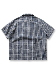 ブルーのチェック柄ビッグポケット半袖シャツの正面展示