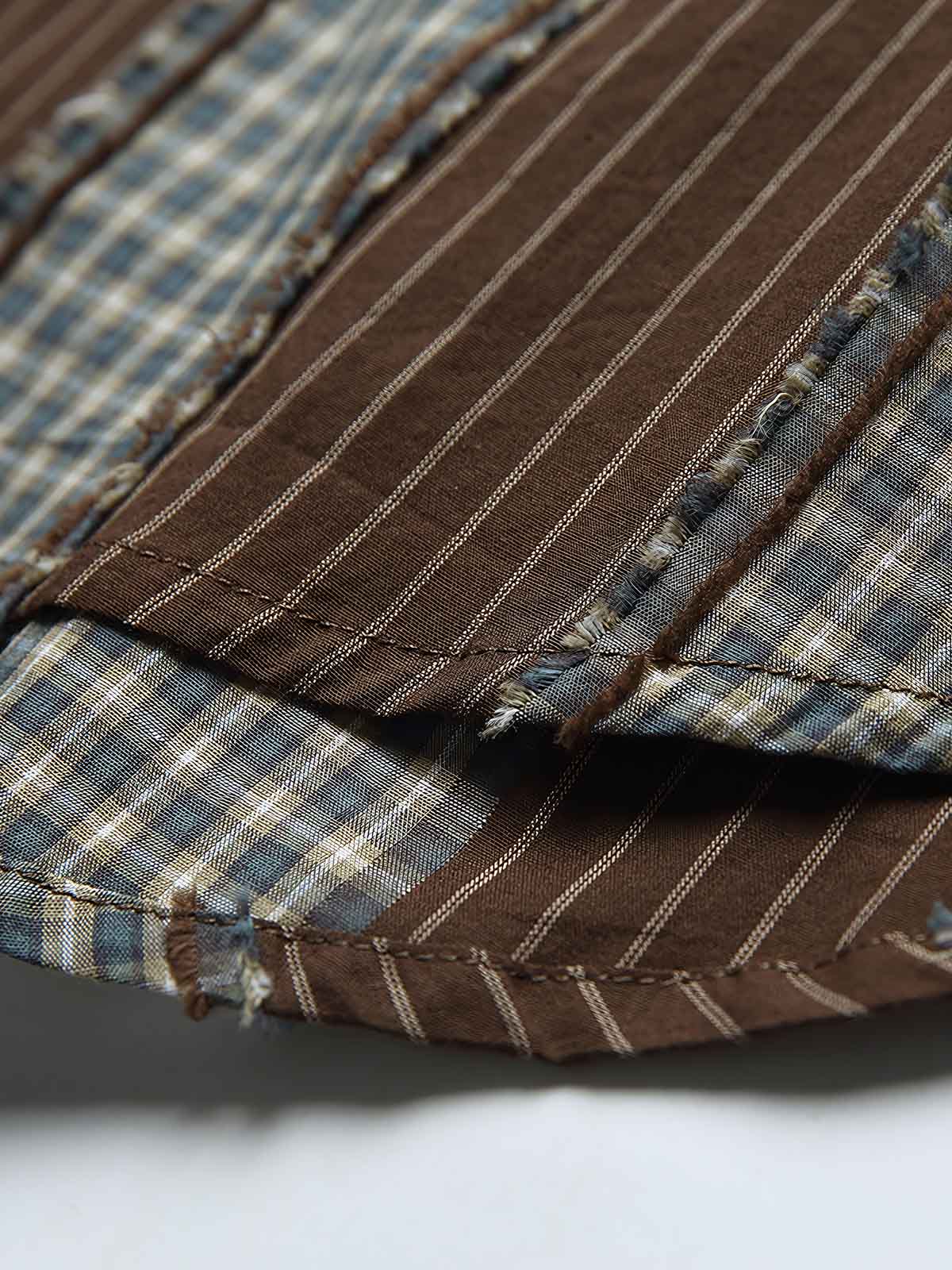 パッチワークとストライプデザインのディテール