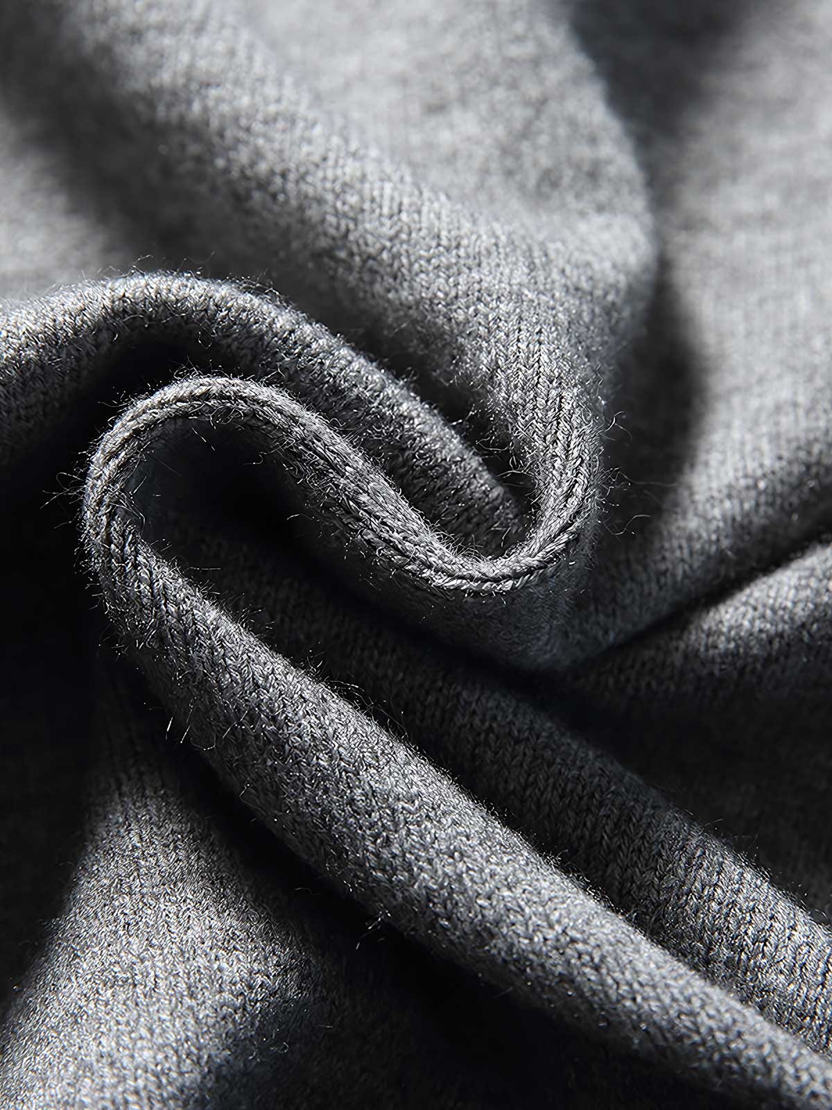 製品画像ALT代替テキスト
ヴィンテージ風ゆったりニットスウェットシャツ、ラウンドネックとハーフジップデザインの全体展示。
詳細画像ALT代替テキスト
ハーフジップディテールと袖口デザインが際立つニットスウェットシャツのディテール。