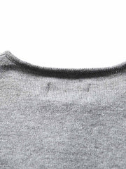 製品画像ALT代替テキスト
ヴィンテージ風ゆったりニットスウェットシャツ、ラウンドネックとハーフジップデザインの全体展示。
詳細画像ALT代替テキスト
ハーフジップディテールと袖口デザインが際立つニットスウェットシャツのディテール。