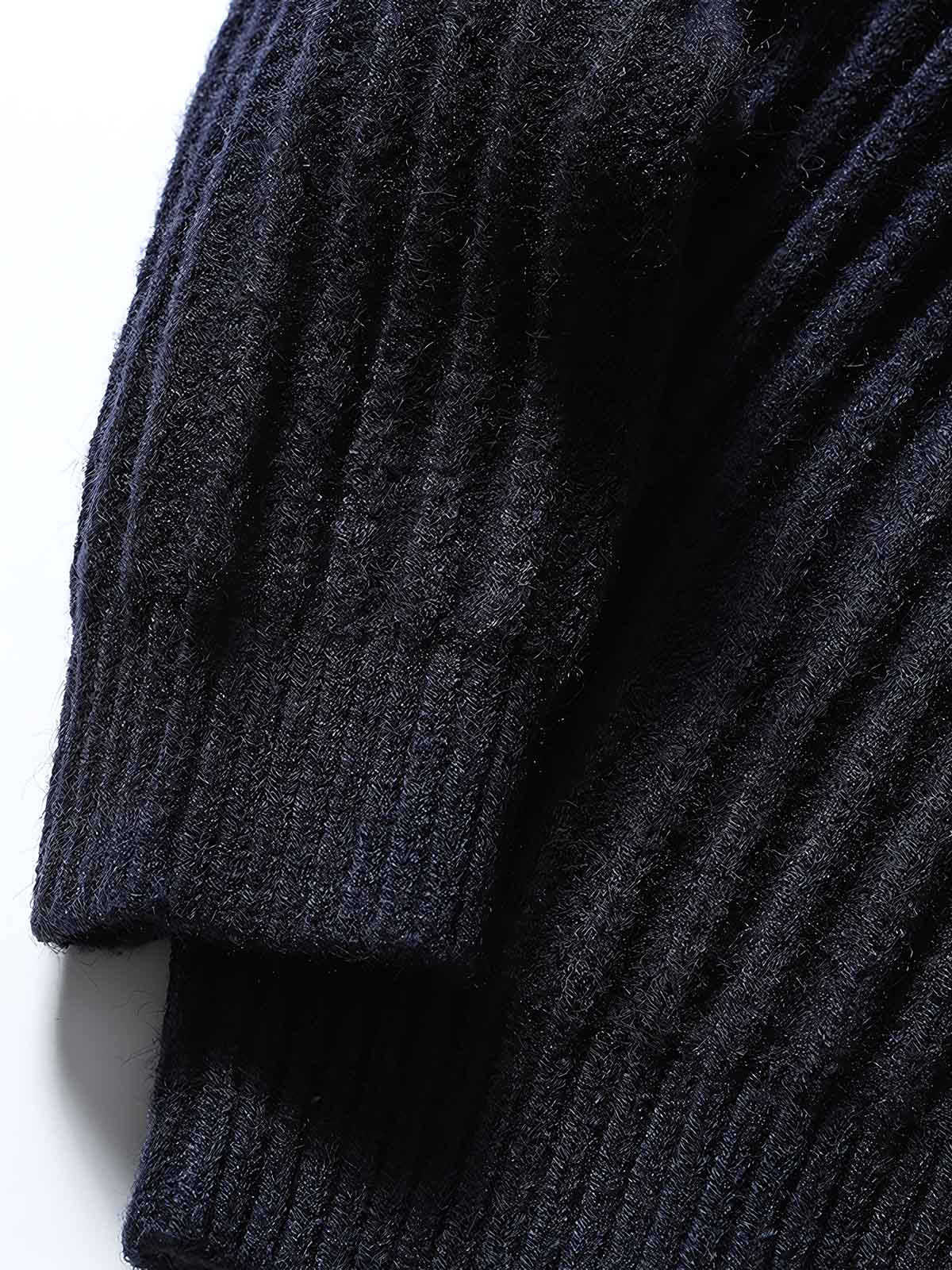 製品画像
"ストライプ ニット編み カーディガン、リブ編みの裾デザインでフィット感を向上させ、精緻なストライプ編みが視覚的にスタイルを引き立てるカーディガン、柔らかく伸縮性のあるニット素材"
詳細画像
"ストライプ編みが特徴的なニットカーディガン、リブ編みの裾デザインで着心地とフィット感を向上、柔らかなニット素材で暖かさと伸縮性を提供、ネイビーとコーヒー色の2色展開"