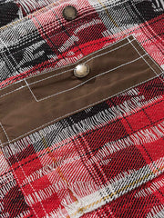 赤と青のチェック柄ディテールが特徴的な切り替え配色ジャケット