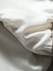 製品画像
"改良型カラーMA-1フライトジャケット、クラシックなMA-1デザインに新しいカラーリングを採用、メタルジッパーと多機能ポケットで実用性アップ、快適なシルエットで日常のカジュアルスタイルから特別なシーンまで活躍"
詳細画像
"改良型カラーMA-1フライトジャケット、個性的なカラーバリエーション、メタルジッパーと多機能ポケットデザイン、改良されたシルエットが快適な着心地を提供"