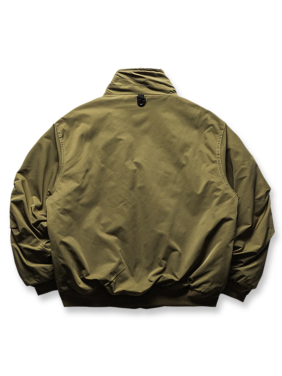 製品画像
"ラムファー フライトジャケット 厚手、スタンドカラーとラムファー裏地で暖かさを提供、ダブルインサートポケットが実用性を高め、レトロなフライトジャケットデザイン"
詳細画像
"ラムファー フライトジャケットのディテール、スタンドカラーで寒さから守り、ラムファー素材が柔らかく優れた保温性を提供、ダブルインサートポケットとレトロな飛行士スタイルの留め具デザイン"