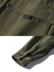 製品画像
"多ポケットカーゴジャケット、アメリカンヴィンテージとミリタリースタイルを融合したデザイン、100%コットンの生地で作られた厚みのあるジャケット、コーデュロイの襟と肘パッチが特徴的な個性的なデザイン"
詳細画像
"コーデュロイ襟と肘パッチが施された多ポケットカーゴジャケット、クラシックなミリタリースタイルにアメリカンヴィンテージデザインを取り入れ、大きな前ポケットで実用性も兼ね備えたディテール"