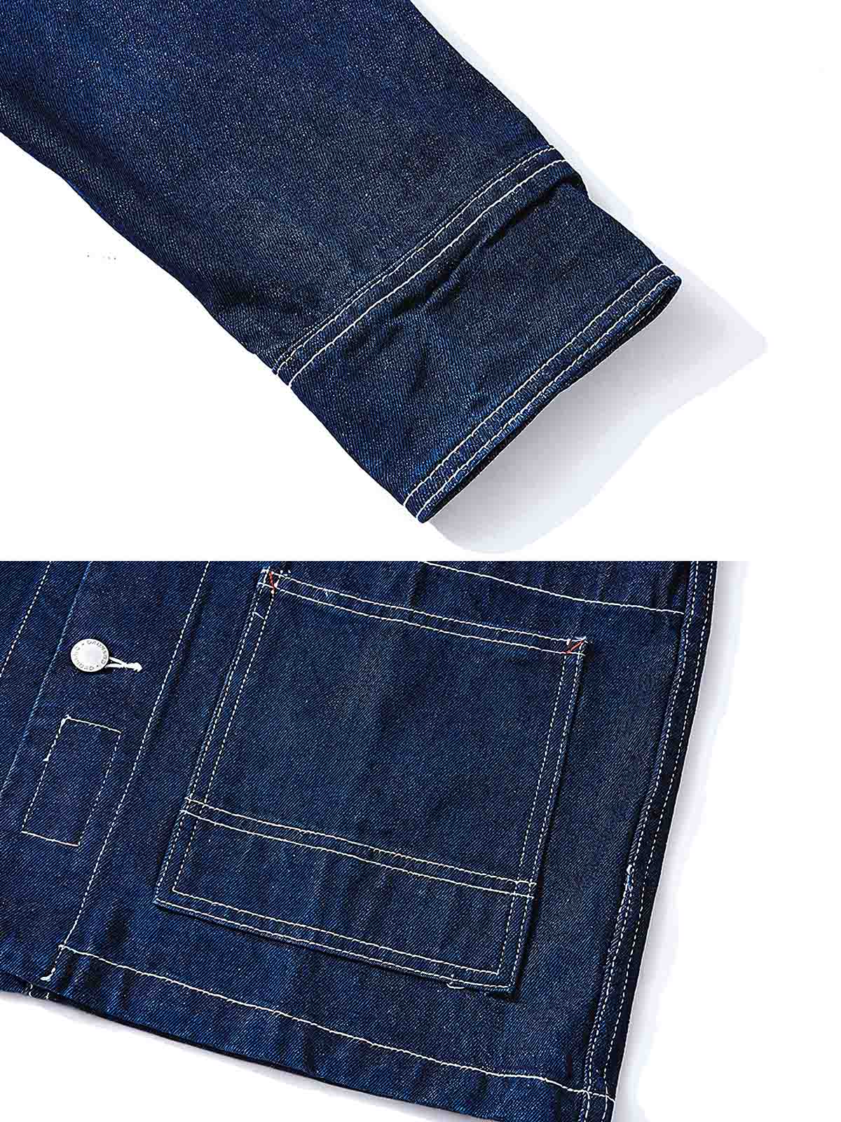 製品画像
デニム ストライプ ワークジャケット全体図。13.5ozの高密度デニム素材を使用し、ブルーとホワイトのストライプ柄が特徴のクラシックな鉄道作業着風デザイン。
詳細画像
真鍮ボタンのアクセント、多機能ポケットの実用的ディテール、補強ステッチと袖口調整機能が施された高耐久仕様。ヴィンテージ感漂う質感の特写。