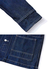 製品画像
デニム ストライプ ワークジャケット全体図。13.5ozの高密度デニム素材を使用し、ブルーとホワイトのストライプ柄が特徴のクラシックな鉄道作業着風デザイン。
詳細画像
真鍮ボタンのアクセント、多機能ポケットの実用的ディテール、補強ステッチと袖口調整機能が施された高耐久仕様。ヴィンテージ感漂う質感の特写。