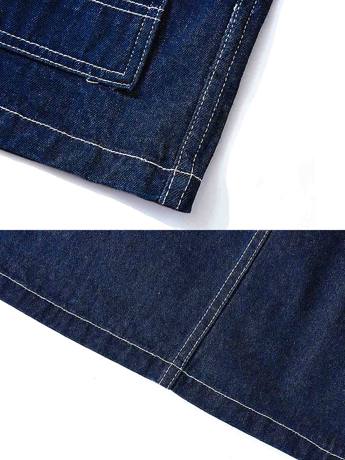 製品画像
デニム ストライプ ワークジャケット全体図。13.5ozの高密度デニム素材を使用し、ブルーとホワイトのストライプ柄が特徴のクラシックな鉄道作業着風デザイン。
詳細画像
真鍮ボタンのアクセント、多機能ポケットの実用的ディテール、補強ステッチと袖口調整機能が施された高耐久仕様。ヴィンテージ感漂う質感の特写。