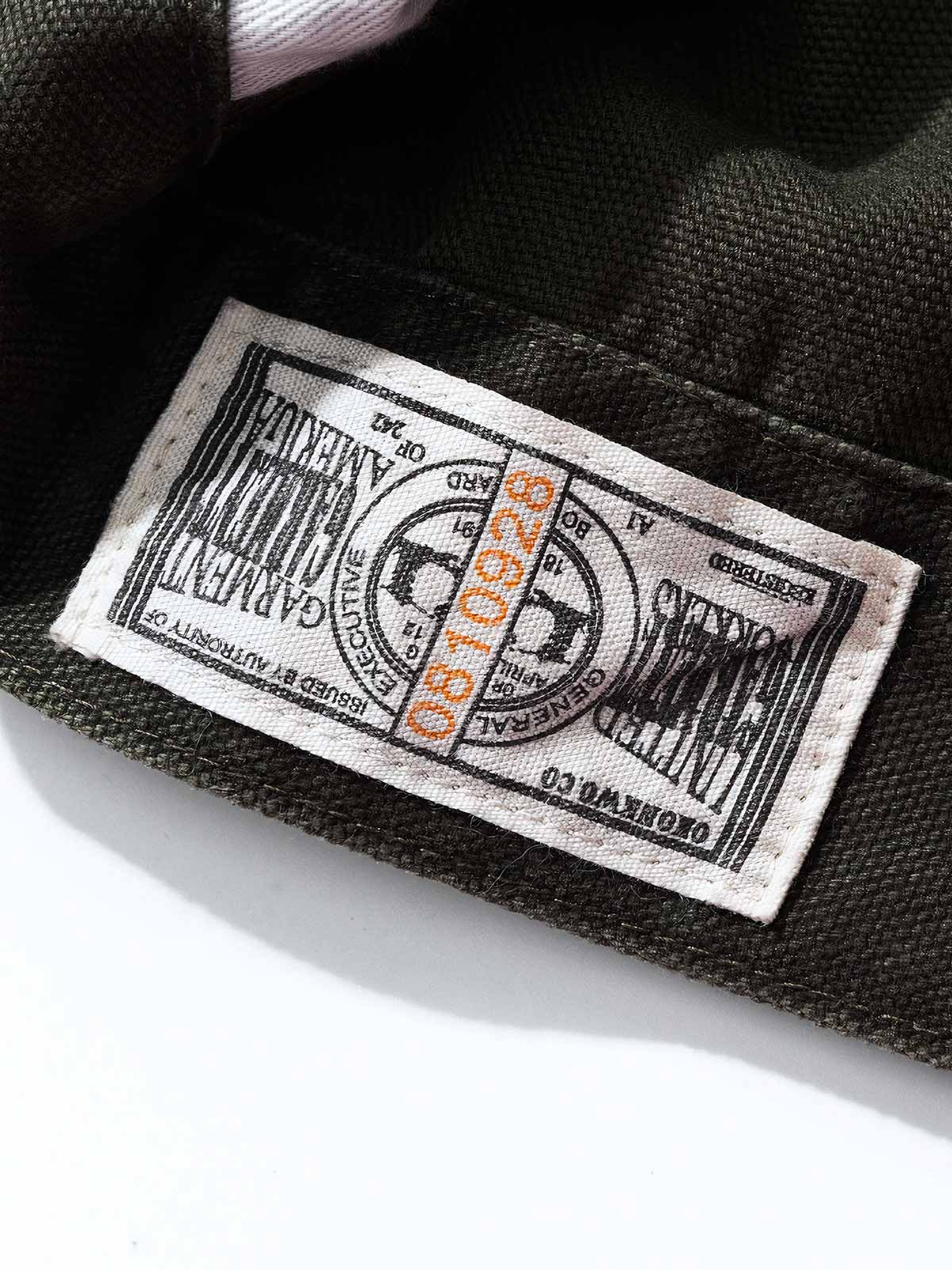 製品画像: 4色展開のWabashストライプロガーパンツ。クラシックなWabashストライプデザインと高耐久性の12oz帆布素材を使用し、アウトドアや作業シーンに最適な実用的でスタイリッシュなアイテム。
詳細画像: Wabashストライプの独特なドット柄と、膝部分の強化布ディテール。耐摩耗性に優れ、長時間の使用にも耐えるデザイン。