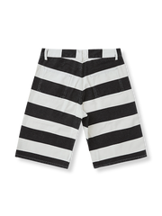 レトロモーターサイクルスタイルのストライプキャンバスワークショートパンツ正面ビュー、特徴的な黒白ストライプと耐久性のあるキャンバス素材を強調。