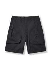 改良型P44ヘリンボーンキャンバスワークショーツの全体像、多機能ポケットと耐摩耗性生地の特徴を強調。