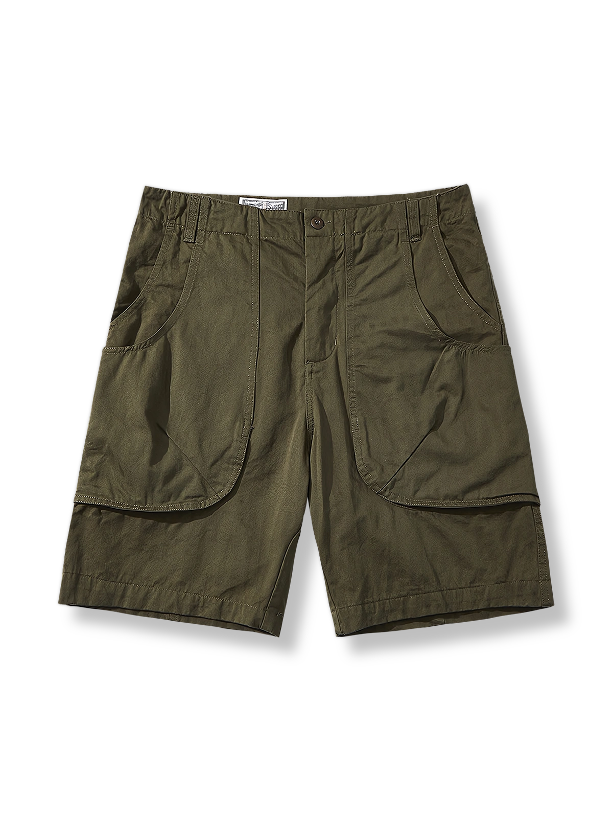 改良型P44ヘリンボーンキャンバスワークショーツの全体像、多機能ポケットと耐摩耗性生地の特徴を強調。