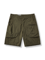 改良型P44ヘリンボーンキャンバスワークショーツの全体像、多機能ポケットと耐摩耗性生地の特徴を強調。