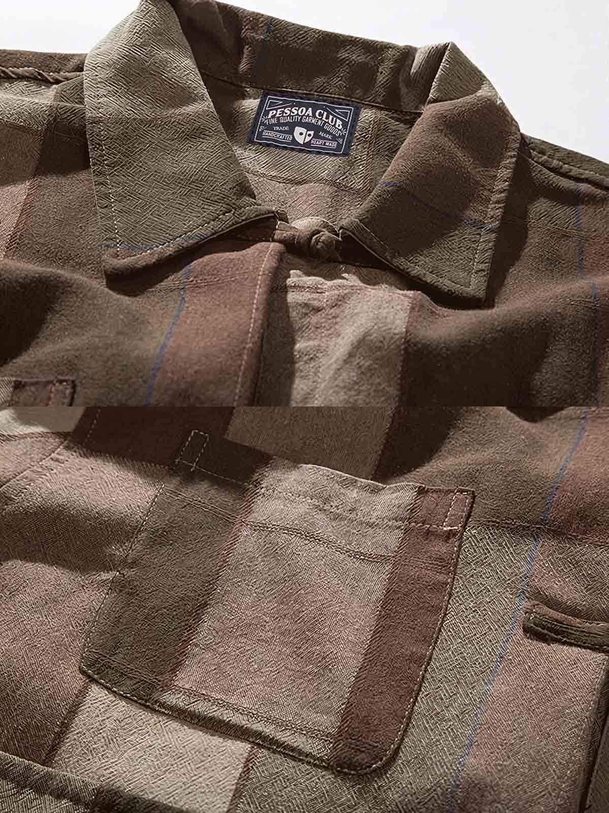 製品画像:
クラシックなチェック柄デザインの多ポケットワークシャツ。快適で柔らかな着心地に加え、実用性と装飾性を兼ね備えた独特なデザイン。チャイナボタンで、東洋的な味わいとレトロな魅力をプラス。
詳細画像:
チェック柄と多ポケットデザインが特徴のワークシャツ。中厚の生地で、ゆったりとしたシルエットがさまざまな体型にフィット。チャイナボタンによって日常的な着脱が容易で、伝統的な美学と現代的な機能性が融合。