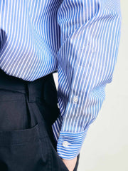 ブルーストライプボタンダウン長袖シャツ