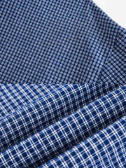 製品画像
「フリンジ加工 チェック柄シャツの正面全体図。ヴィンテージ感あふれるチェックパターンとフリンジヘムのデザインが特徴的で、個性的かつ多用途なスタイルを実現。ルーズフィットのシルエットと柔らかい素材感が快適な着心地を提供する万能アイテム。」
詳細画像
「フリンジ加工 チェック柄シャツのディテール特写。裾部分のフリンジ加工が視覚的なアクセントとなり、ヴィンテージ感を引き立てる。丁寧に作られたボタンと柔らかな素材感が、高い品質と快適さを強調している。」