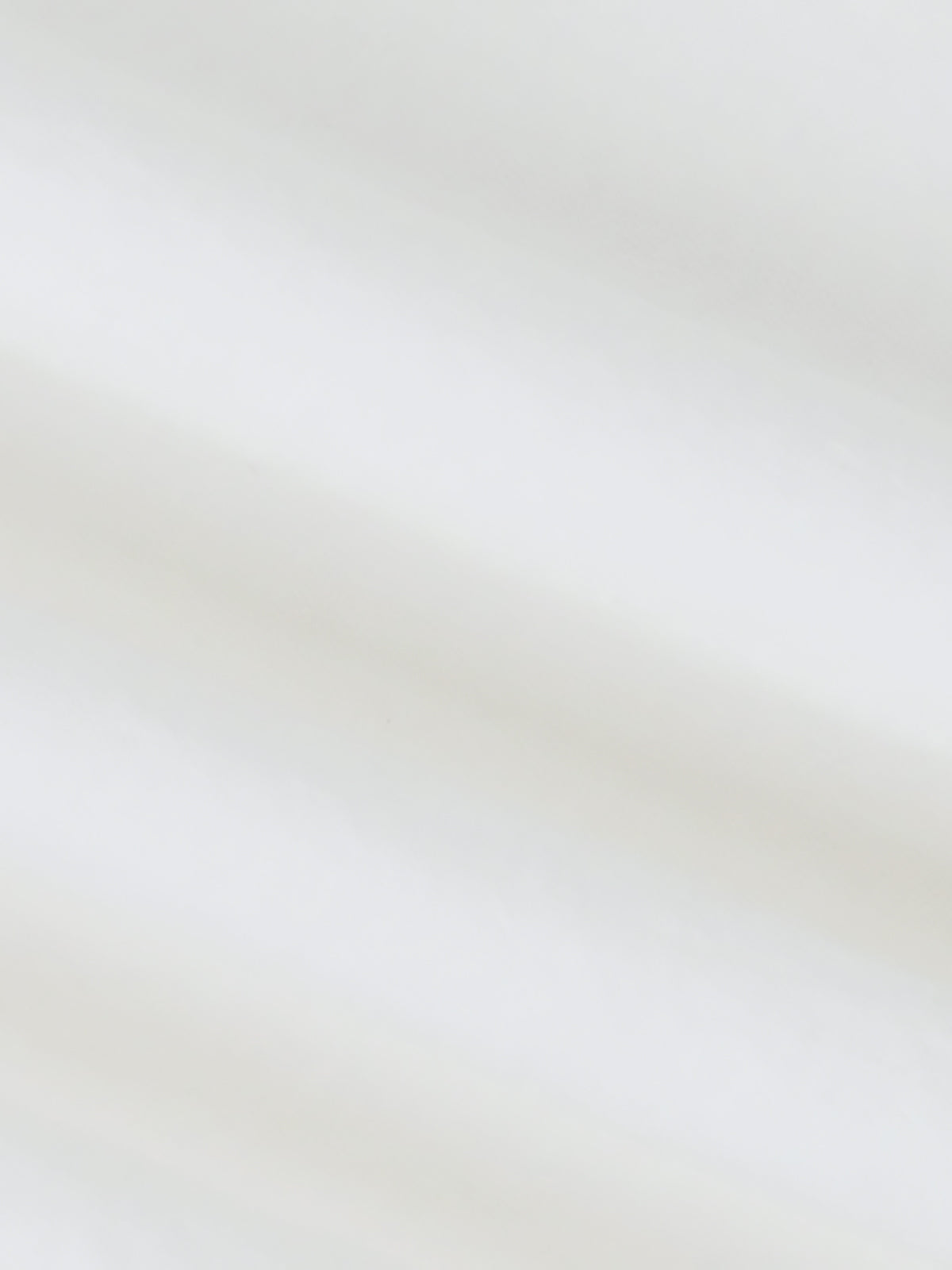 シャツの多ポケットデザインディテール特写