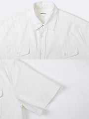 シャツの多ポケットデザインディテール特写