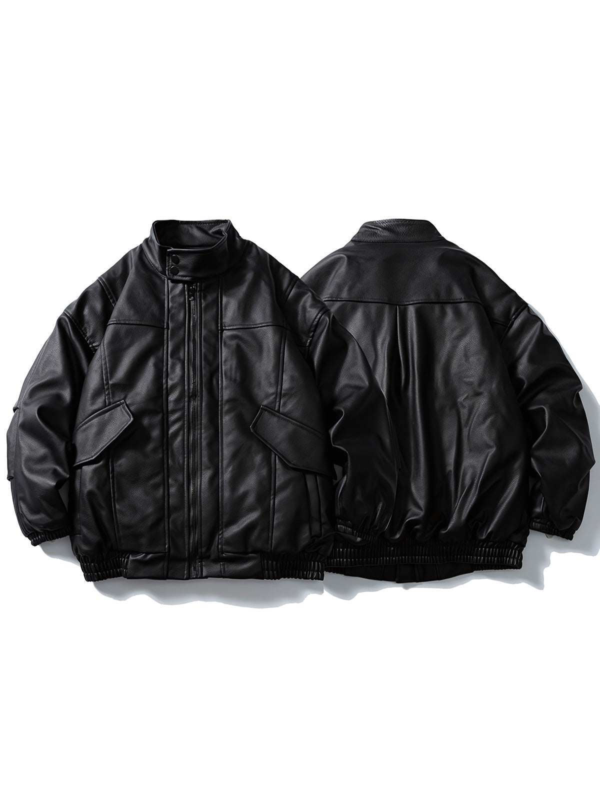 製品画像
"スタンドカラー厚手ライダースジャケット、クラシックなライダースデザインにモダンな要素を融合、内側に厚手の中綿を使用し、PUレザー外層に繊細なシボ加工が施された高級感のあるジャケット"
詳細画像
"スタンドカラー厚手ライダースジャケット、立体的なポケットと金属ジッパーのディテール、寒い季節にも最適な保温性と防風性を提供、上品なシボ加工で耐久性も抜群"