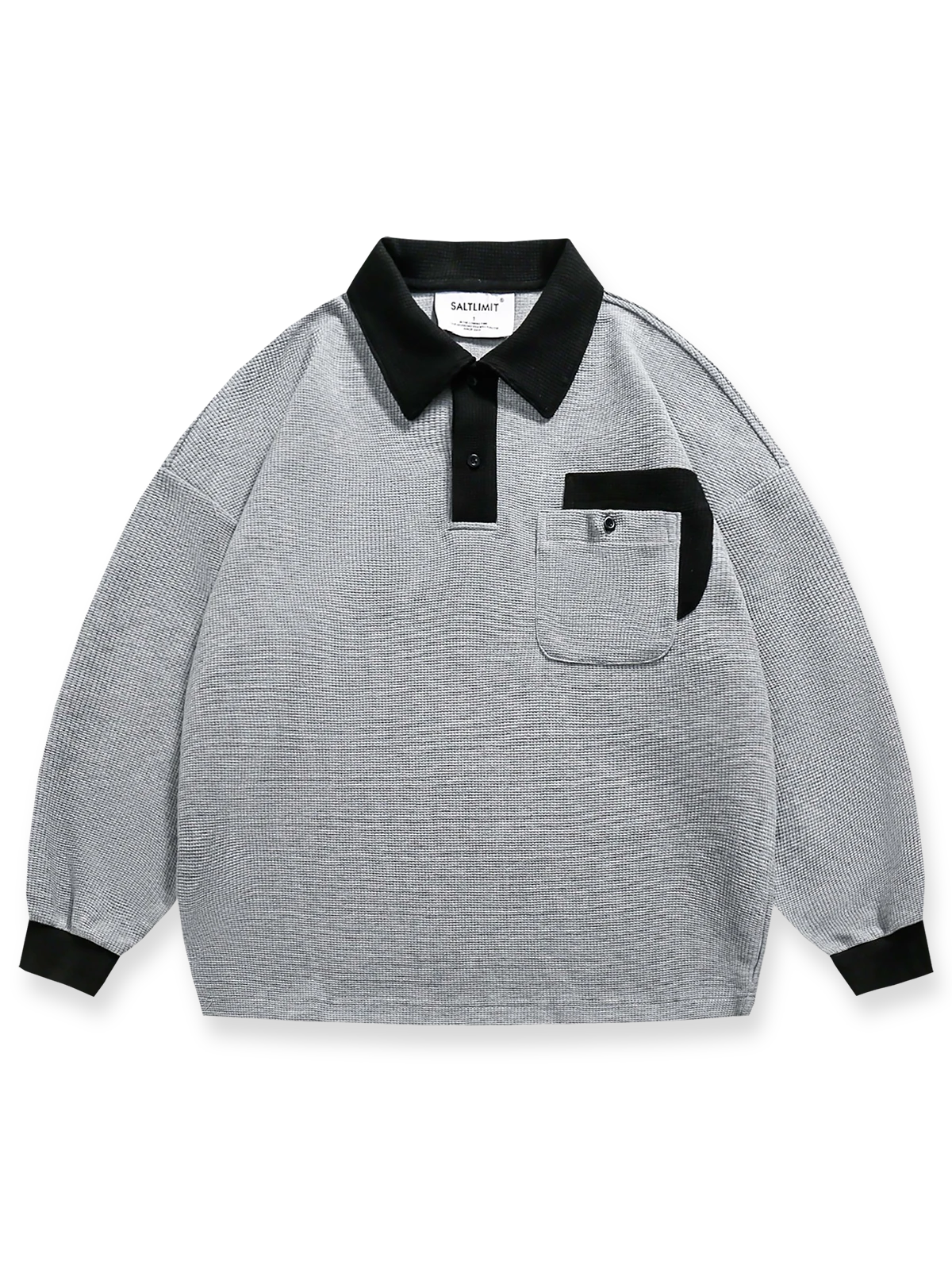 製品画像
「バイカラーオープンカラーのプルオーバースウェット全体展示図。クラシックな襟デザインとバイカラーパッチワークが視覚的な奥行き感を加え、レトロトレンドスタイルを演出。」
詳細画像
「バイカラー襟と胸元の実用的なポケットのディテール特写。デザイン性と収納力を兼ね備え、視覚的な統一感を強調しています。」