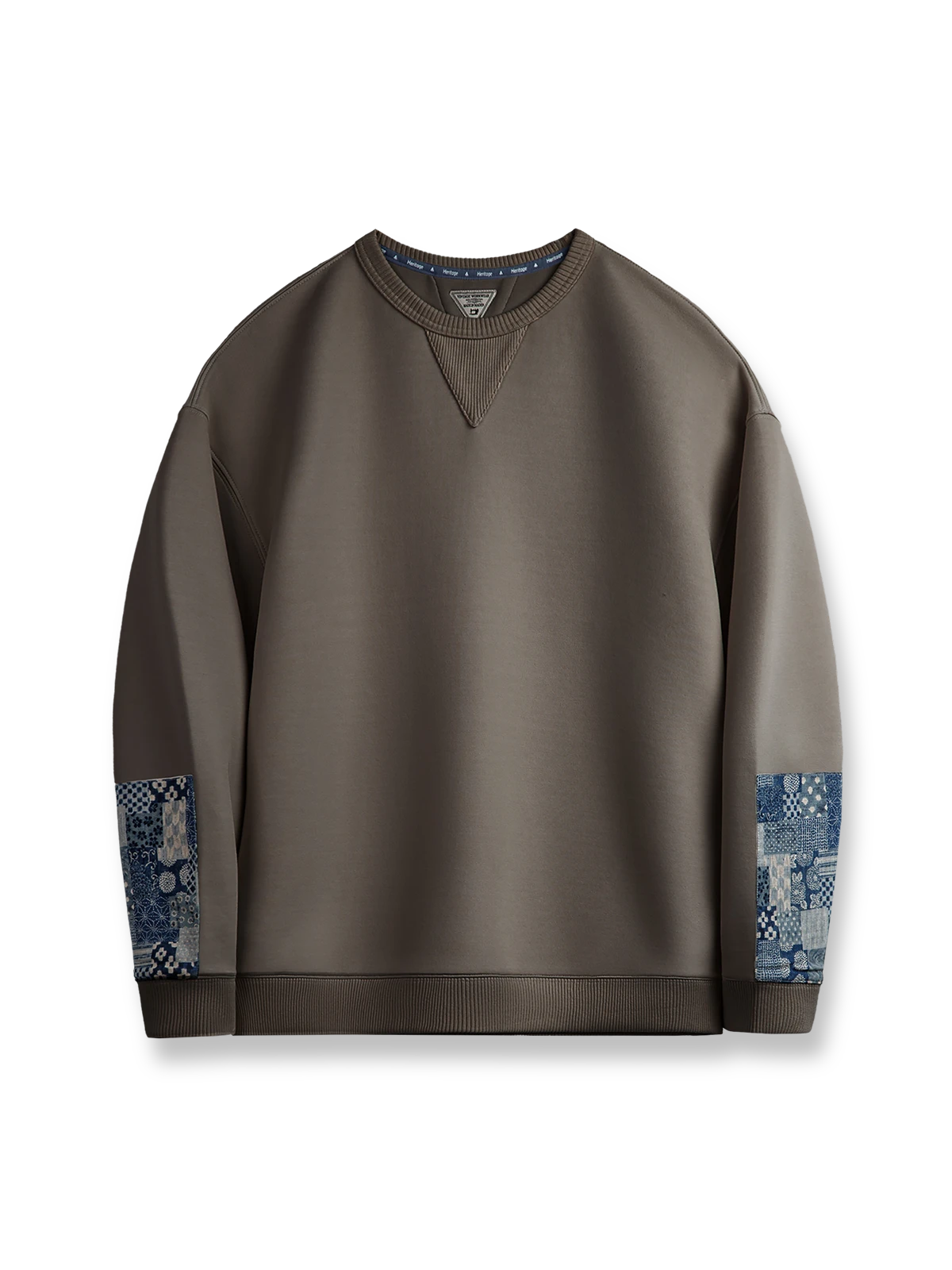 BOROパッチワークが映えるヴィンテージスウェットの全体イメージ