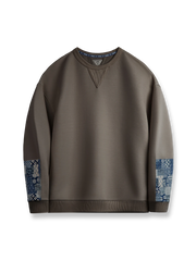 BOROパッチワークが映えるヴィンテージスウェットの全体イメージ