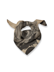 ヴィンテージペイズリー柄バンダナの全体像