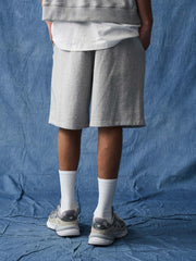 モデル着用ヴィンテージパイルショートパンツ画像